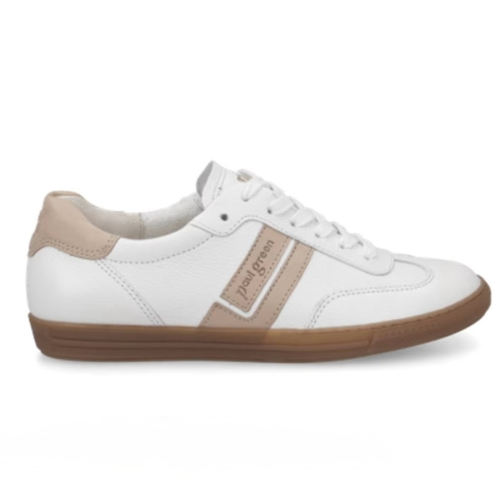 White combo leather Sneaker. Women’s US sizes.